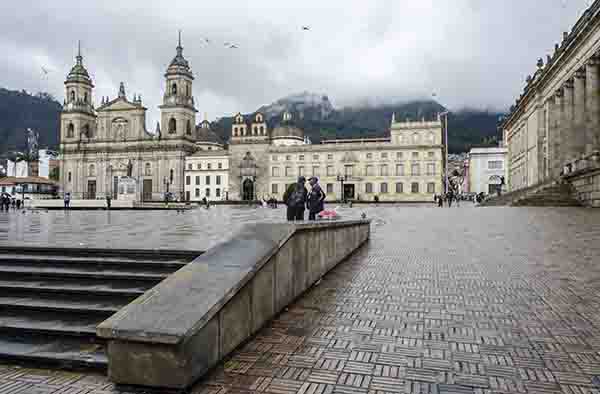 02 - Colombia - Bogota - plaza Bolivar - catedral Primada y capilla del Sagrario